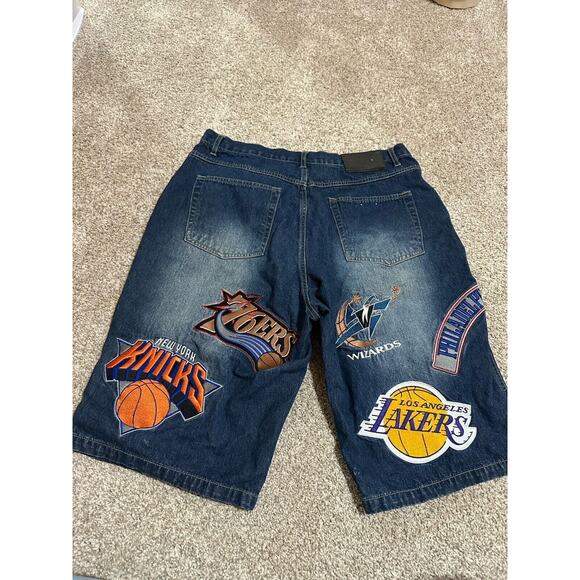 Vintage NBA Unk Denim Shorts Basketball Embroidered Patches 36 - Picture 3 of 3